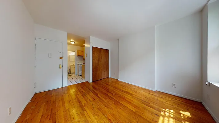 Rented by Bond New York | media 2