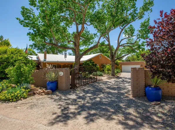 9334 Guadalupe Trl NW, Albuquerque, NM 87114