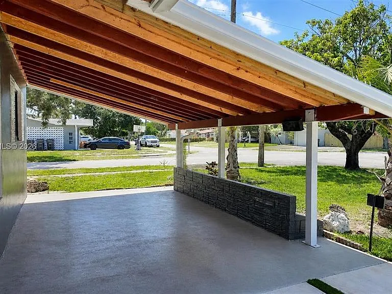 6701 Pershing St — Photo 3