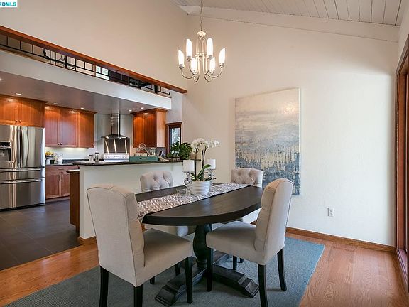 5th image of 6585 Longwalk Dr