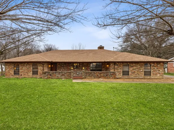 706 9th St, Terrell, TX 75160