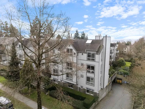 7465 Sandborne Ave #205, Burnaby, BC V3N 4W7