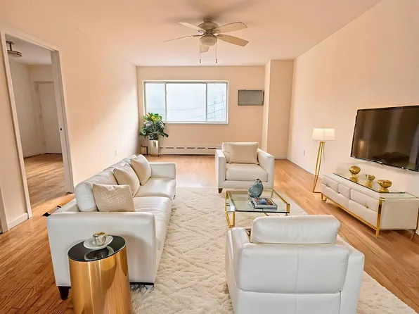 43-08 Broadway image 1 of 8