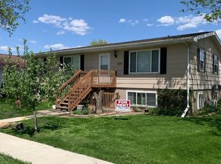 2022 Washington St, Cedar Falls, IA 50613