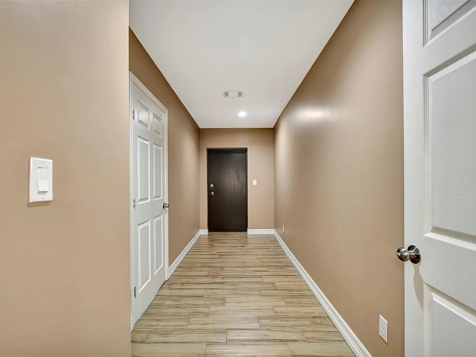 2 bed, 2.0 bath, 1600 sqft, $1,450 — Photo 3