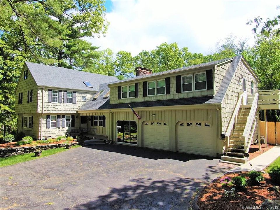 1st image of 24 Heritage Dr