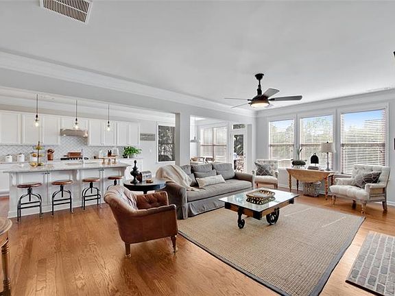 5th image of 307 Kells Ct