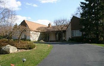 1st image of 6072 Pickwood Dr