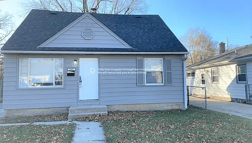 5269 N 61st St Photo 1