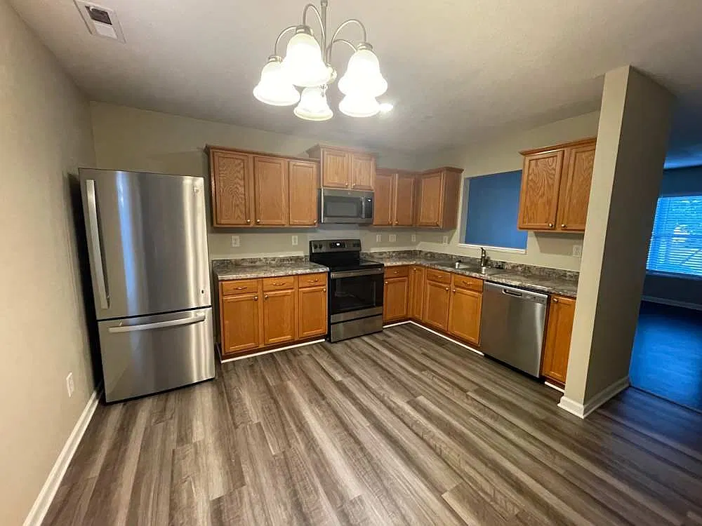 3 Bedroom — Photo 2