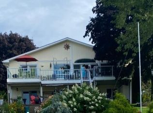 160 Riviera Dr, Brooklyn, MI 49230