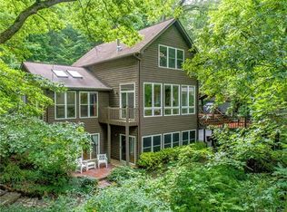 50 Westwind Dr, Hendersonville, NC 28791