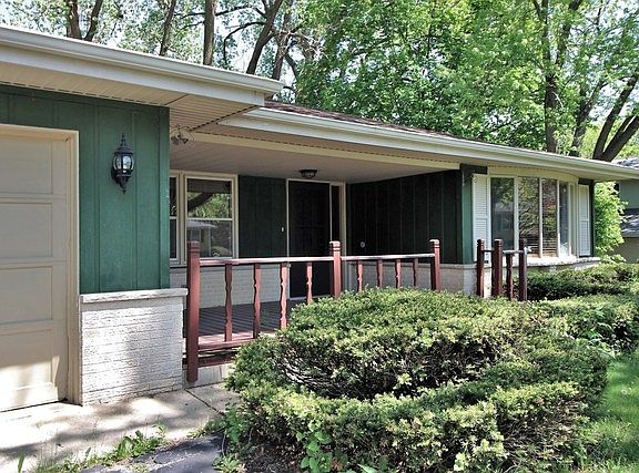 2nd image of 38W228 Toms Trail Dr