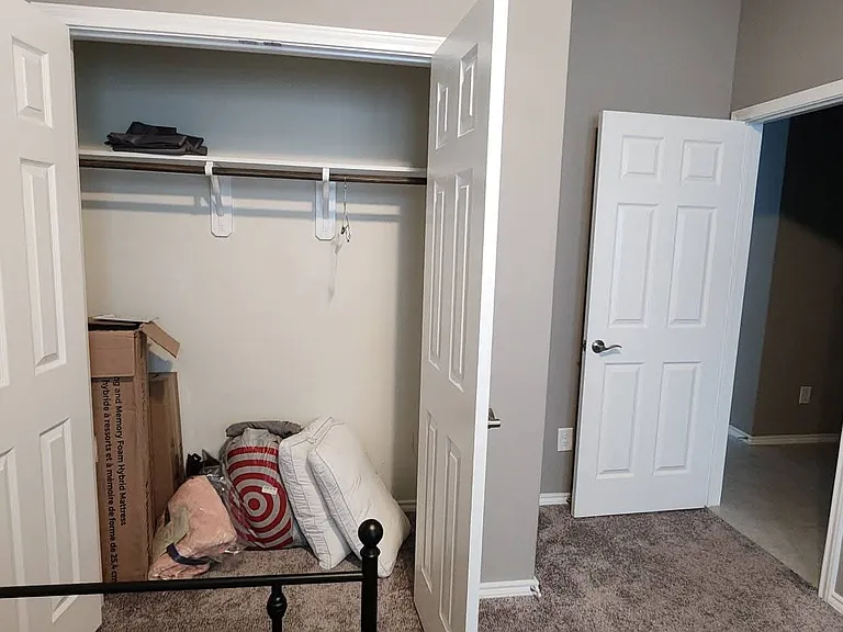 9302 Presidio Park Dr — Photo 2