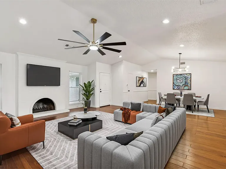 1805 Eastfield Dr — Photo 3