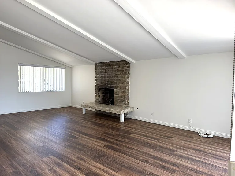 116 N Western Ave #4 — Photo 6