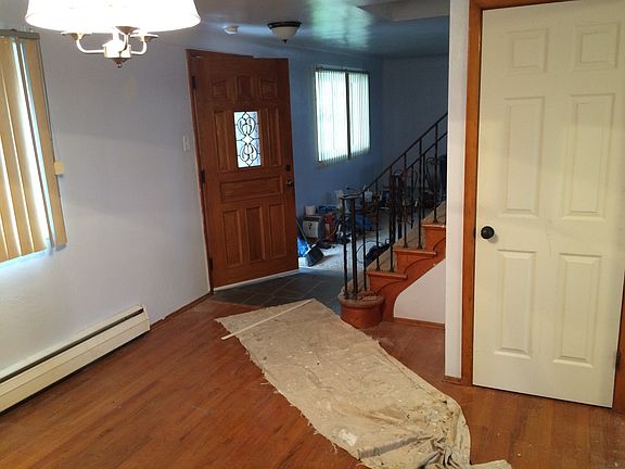 open floor plan from entrance