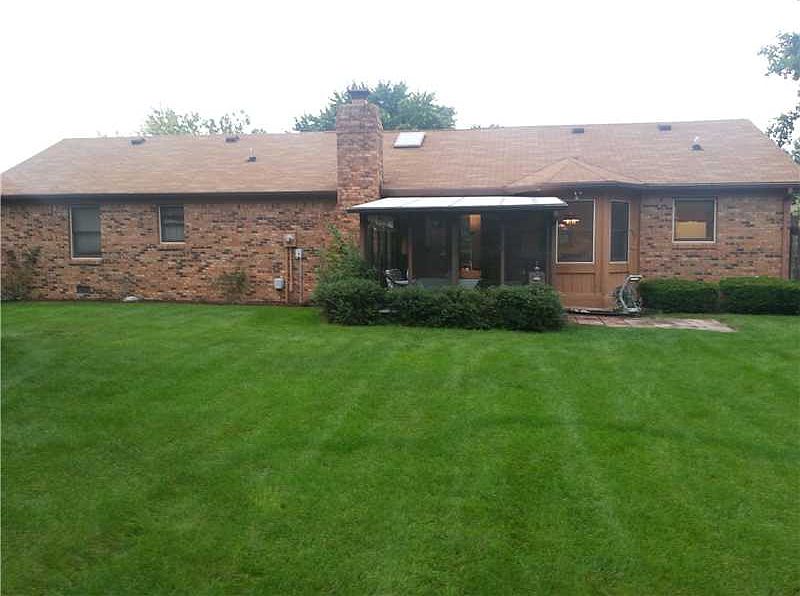 2nd image of 435 Hemlock Ct
