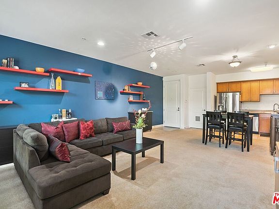 2nd image of 6938 Laurel Canyon Blvd Unit 115