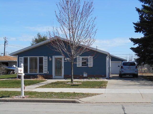 1st image of 713 N Peach Ave