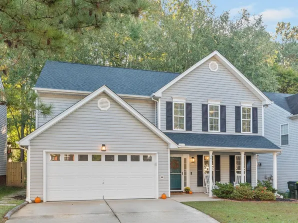 341 Arbor Crest Rd, Holly Springs, NC 27540