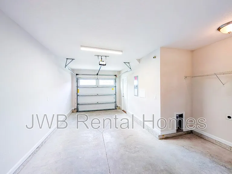 8493 McGirts Village Ln — Photo 11