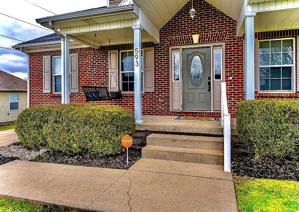 1st image of 593 Copperfield Dr