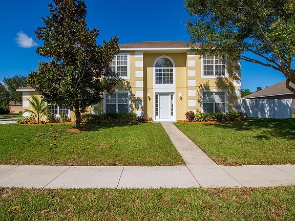 2nd image of 5985 Ridge Lake Cir