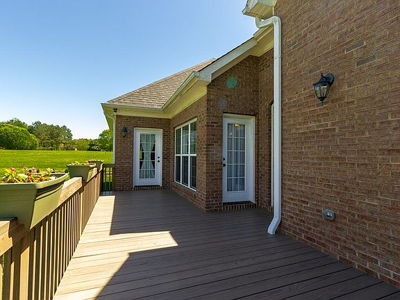 4th image of 109 Kelly Marie Ct