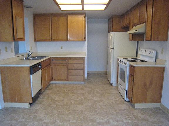 3rd image of 3 Caulfield Ct