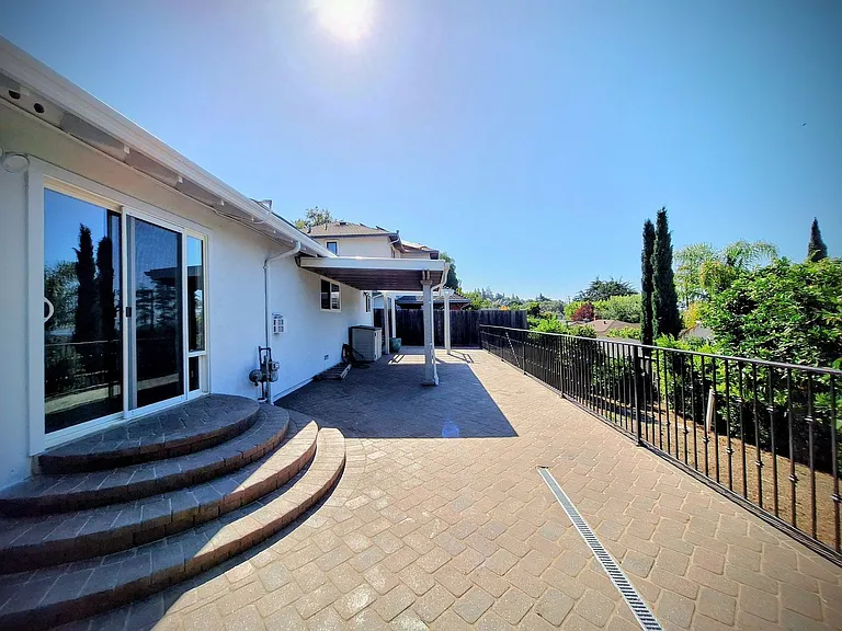 10501 Observatory Dr — Photo 16
