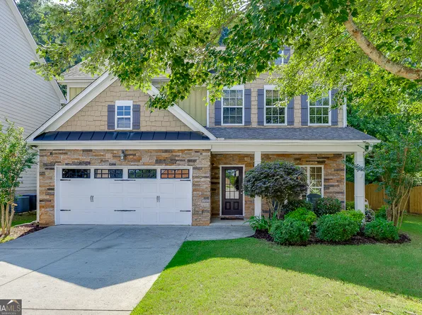 821 Sapphire Ln, Sugar Hill, GA 30518