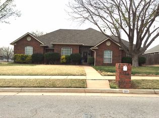 1325 Copperfield Dr, Edmond, OK 73003
