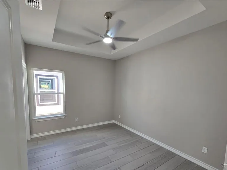 1420 S Xanthia St #6 — Photo 10