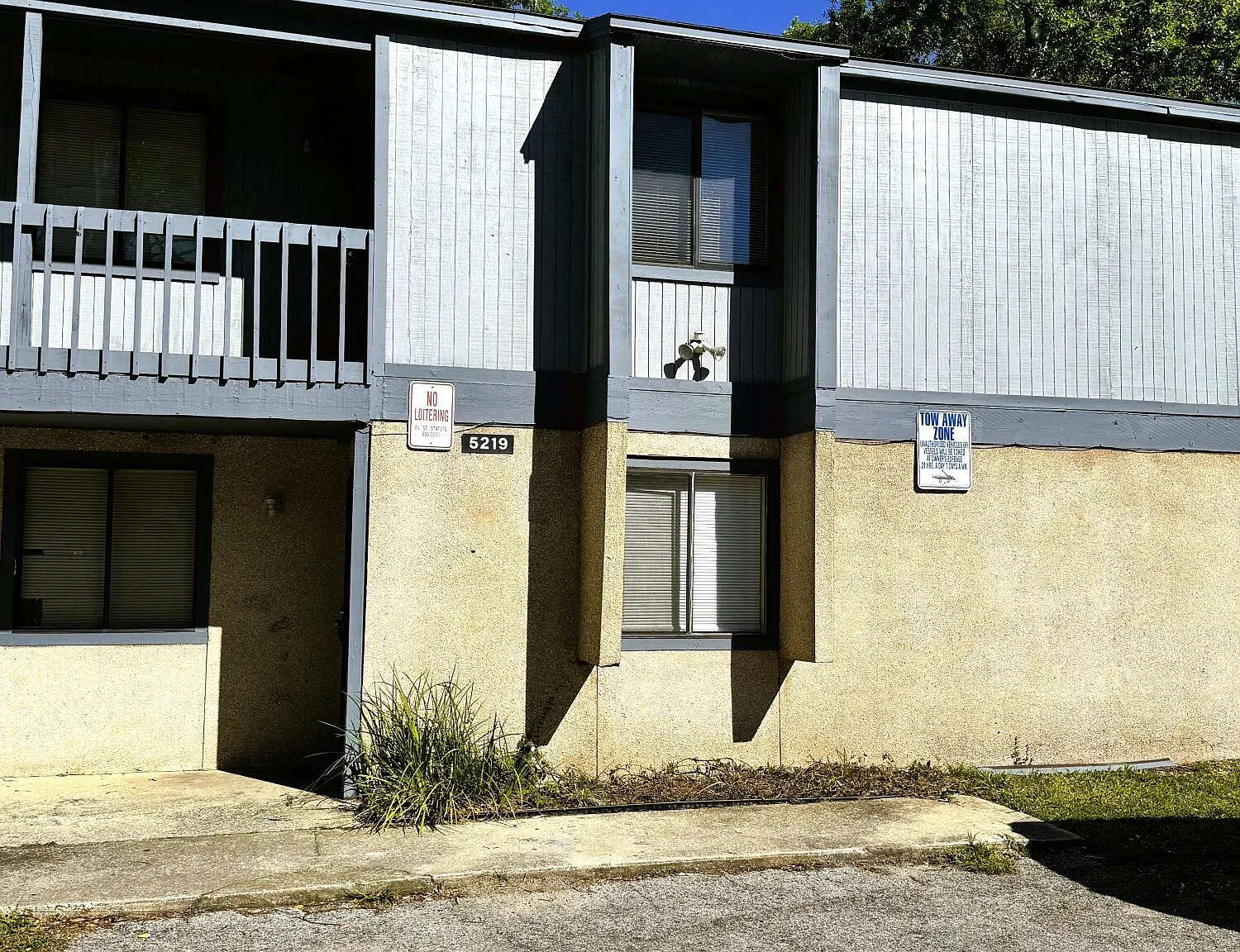 2 bed, 1.0 bath, 729 sqft, $950 — Photo 1