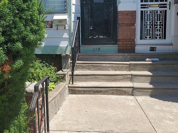 3rd image of 114 W Pomona St
