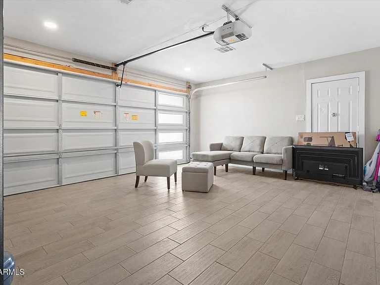 1211 W Palomino Dr — Photo 25
