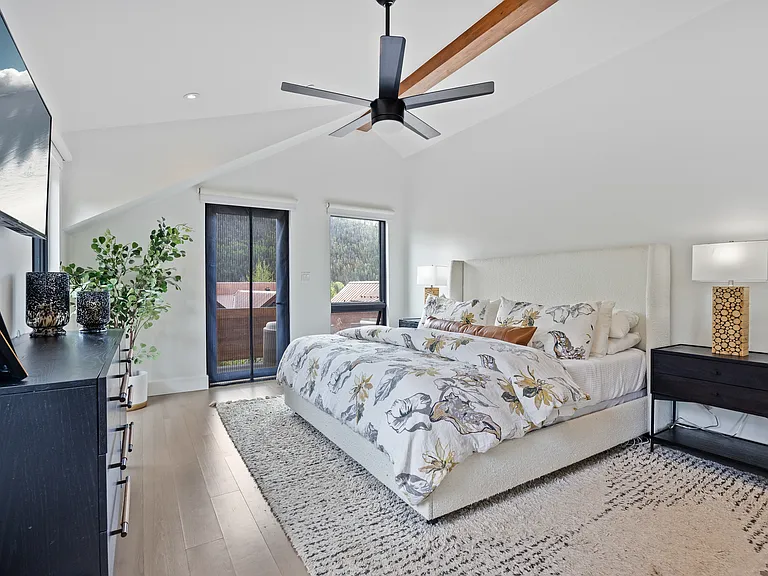 215 S Sunset Ridge Dr — Photo 9