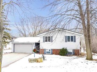 2911 Lumber Ln, Green Bay, WI 54313