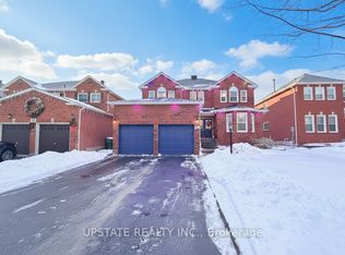 36 Ravenview Dr, Whitby, ON L1R 1Y2