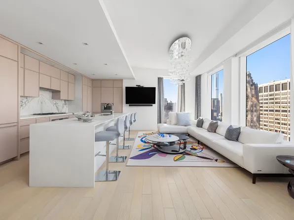 138 East 50th Street 53 image 1 of 27