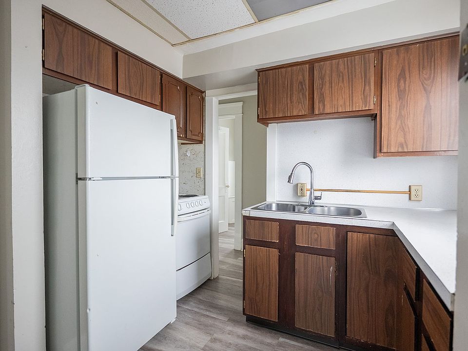 1st image of 1022 19th St NW #2