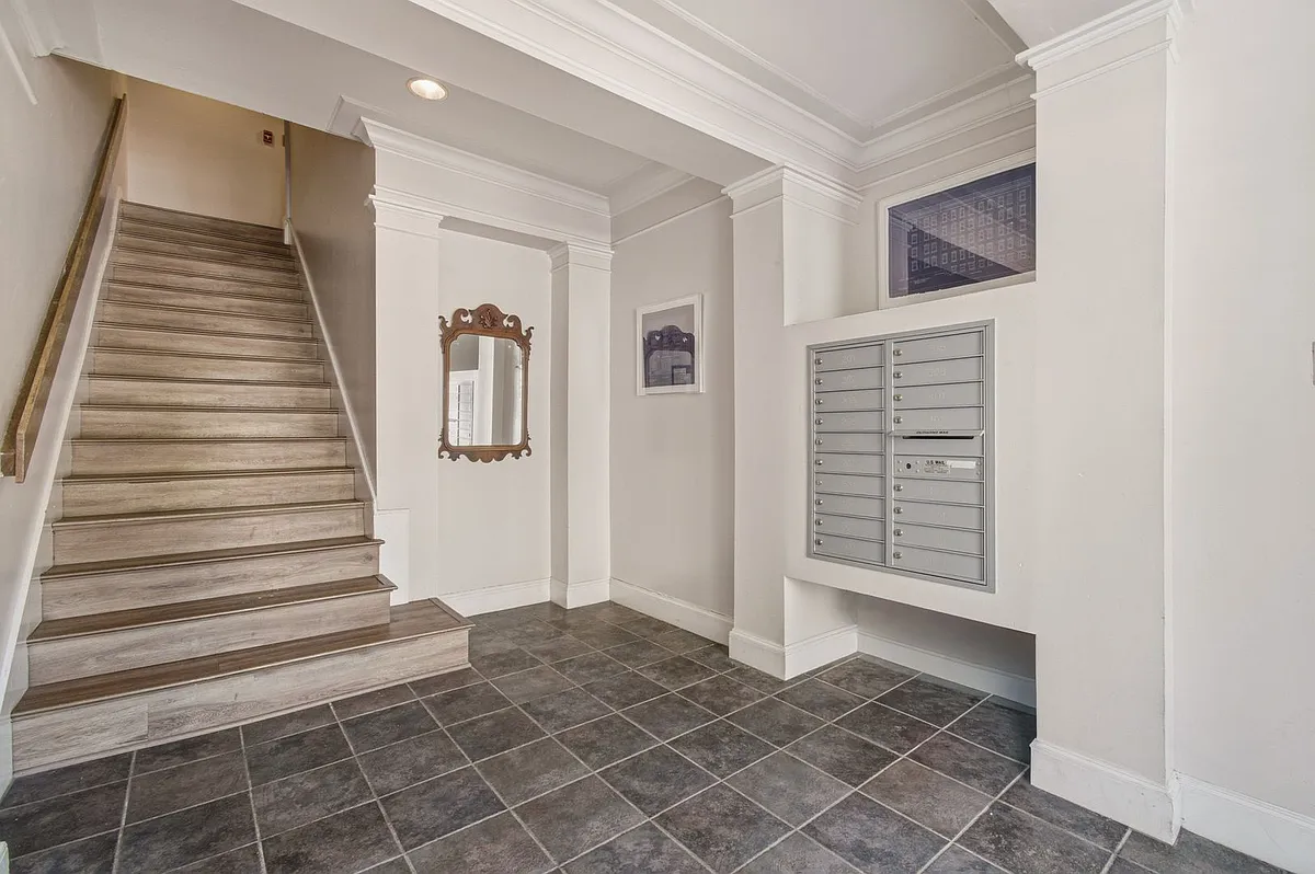 Building Photo - 2305 18th St NW #403