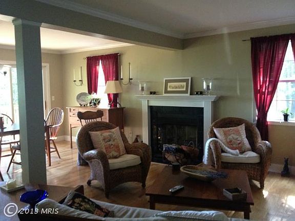 3rd image of 1511 Summit Dr