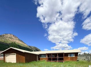 31 Posten Rd, Cody, WY 82414