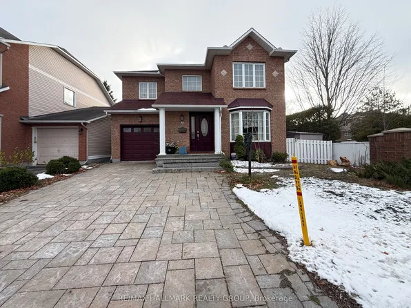 2 Kentsdale Dr, Ottawa, ON K2G 6K2