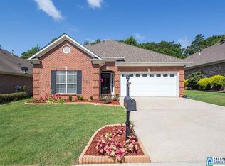 424 Enclave Cir, Fultondale, AL 35068