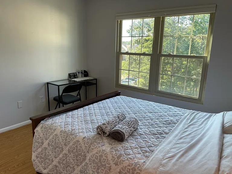 40 Sandstone Ct #L — Photo 25