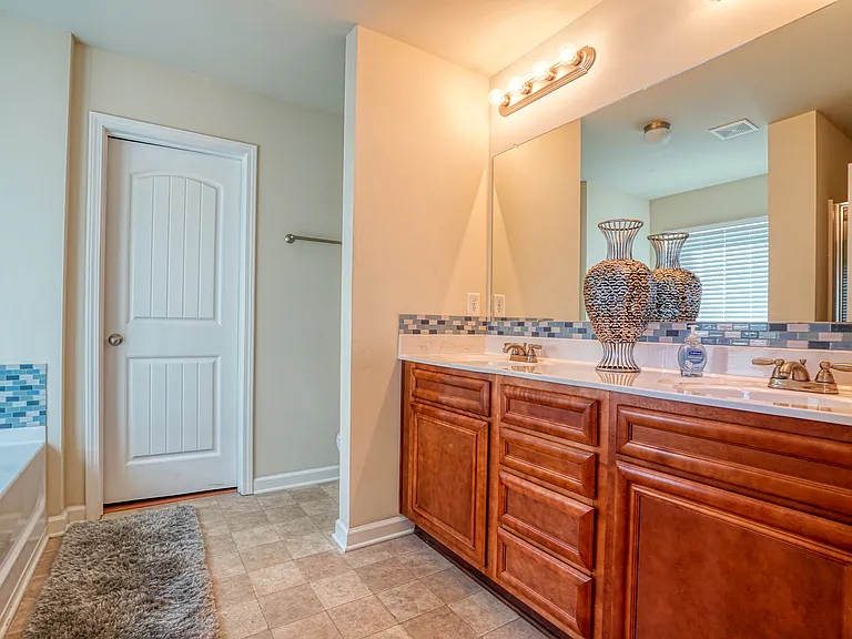 1047 Timber Trl — Photo 14