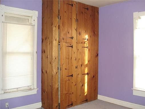 3rd image of 700 N 17th St